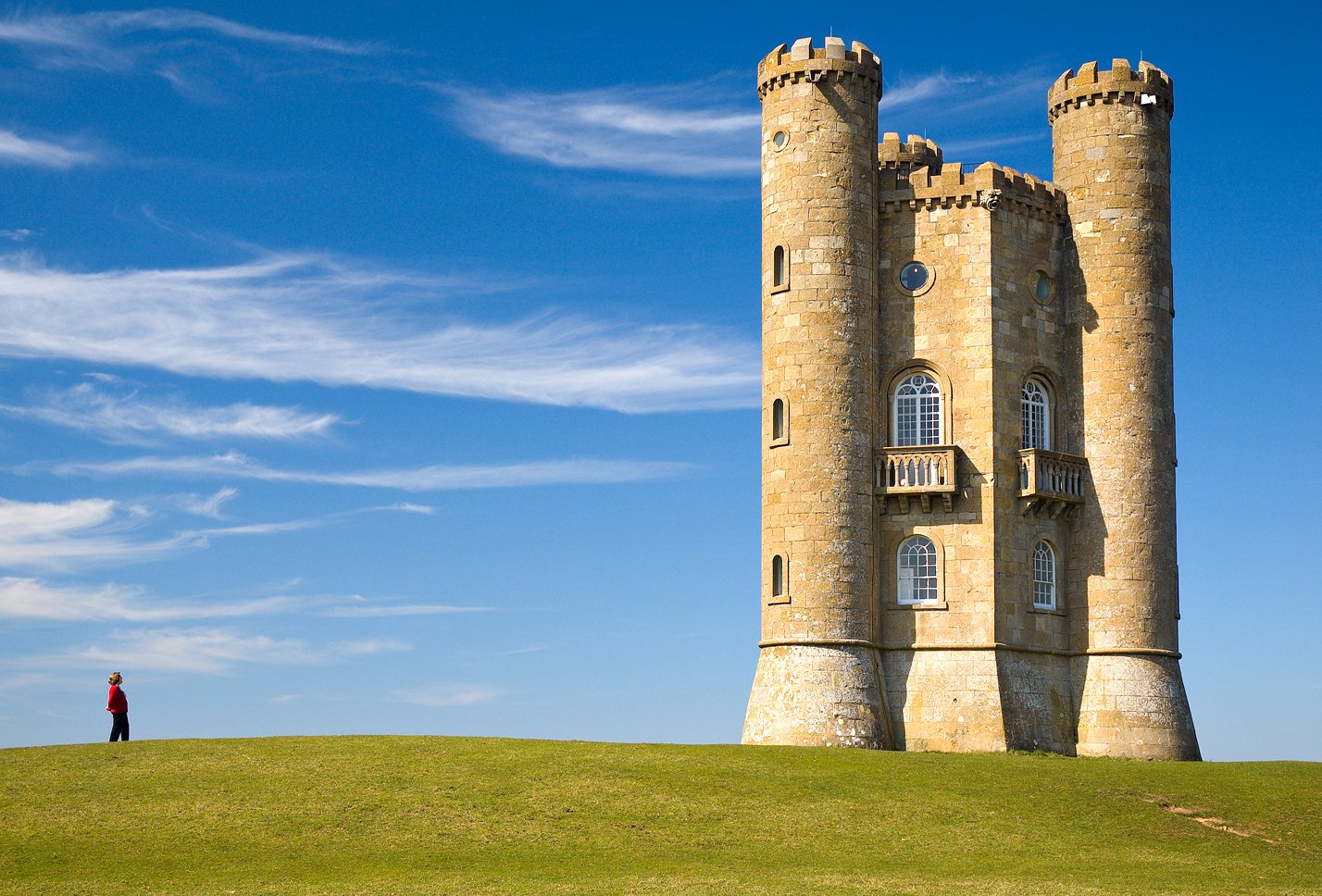 Initial image, courtesy of Wikipedia (http://en.wikipedia.org/wiki/File:Broadway_tower_edit.jpg).